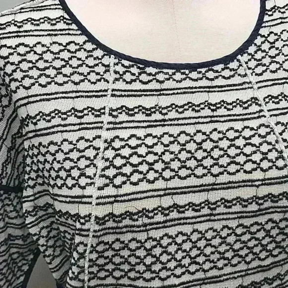 Madewell Womens Tidal Wave Pullover Front Pocket Embroidered Sweater Size Small - Picture 3 of 9